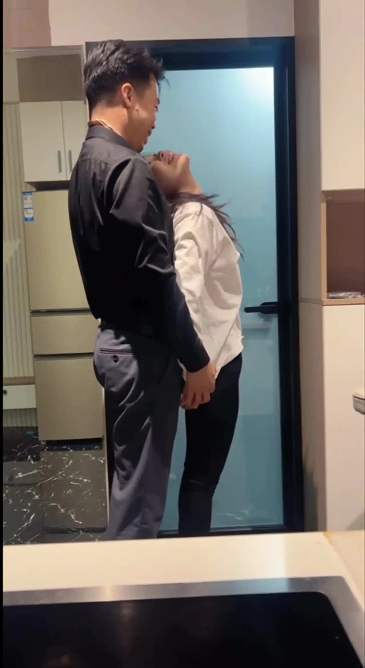 国产 调教 - 跟风前期特别火的开关灯 随抖音风潮搞了个 真刺激