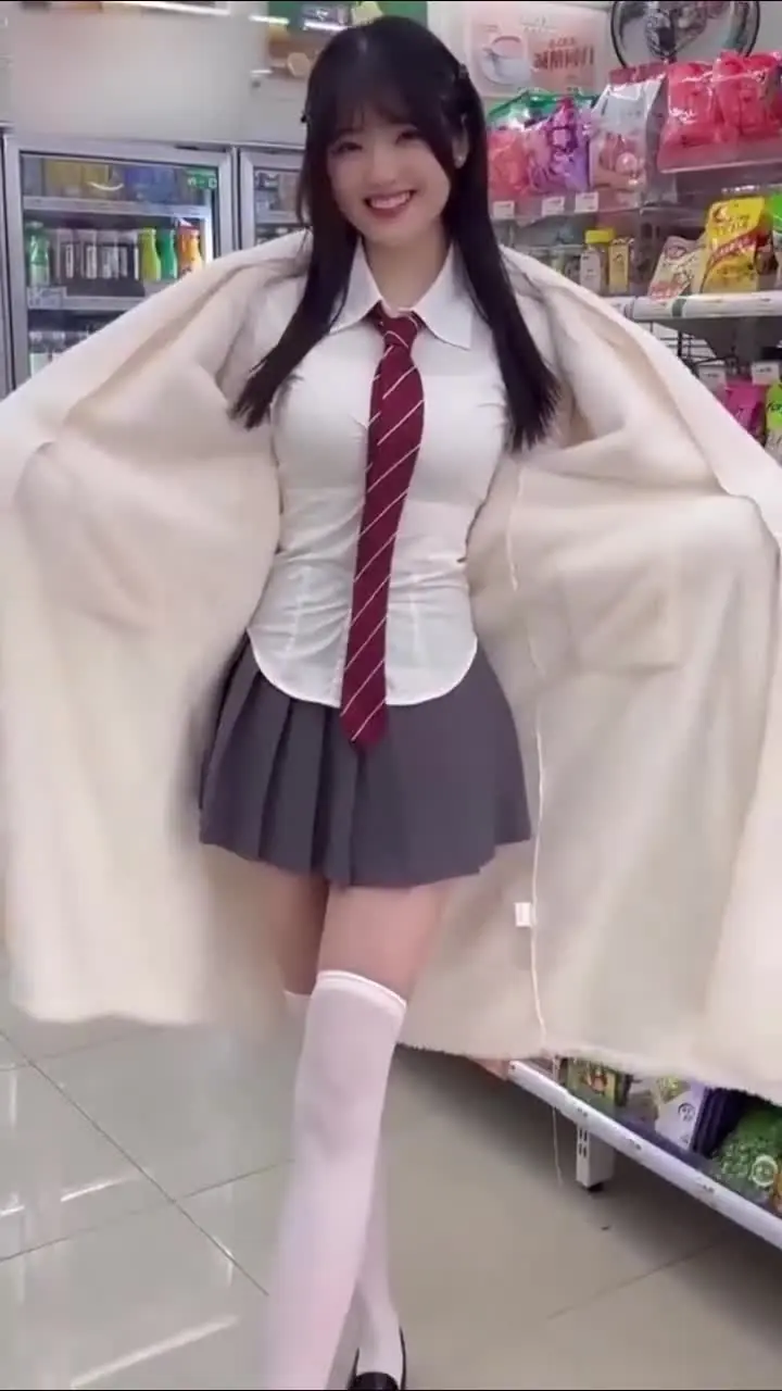 TikTok Nude Dance Collection - 【Contrasty Bitch】See Boyfriend Tips: Big-breasted Lolita