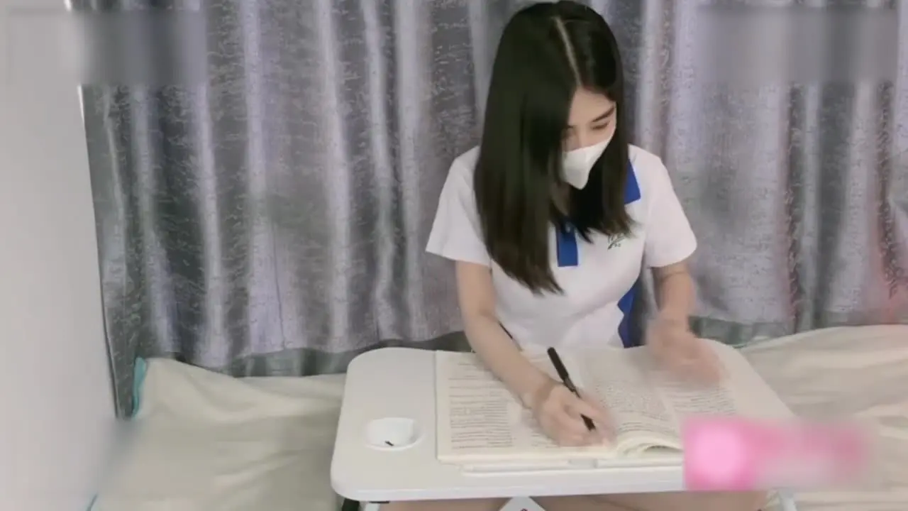 a片視頻 - 暴艹嫩学生妹。在学习也不行