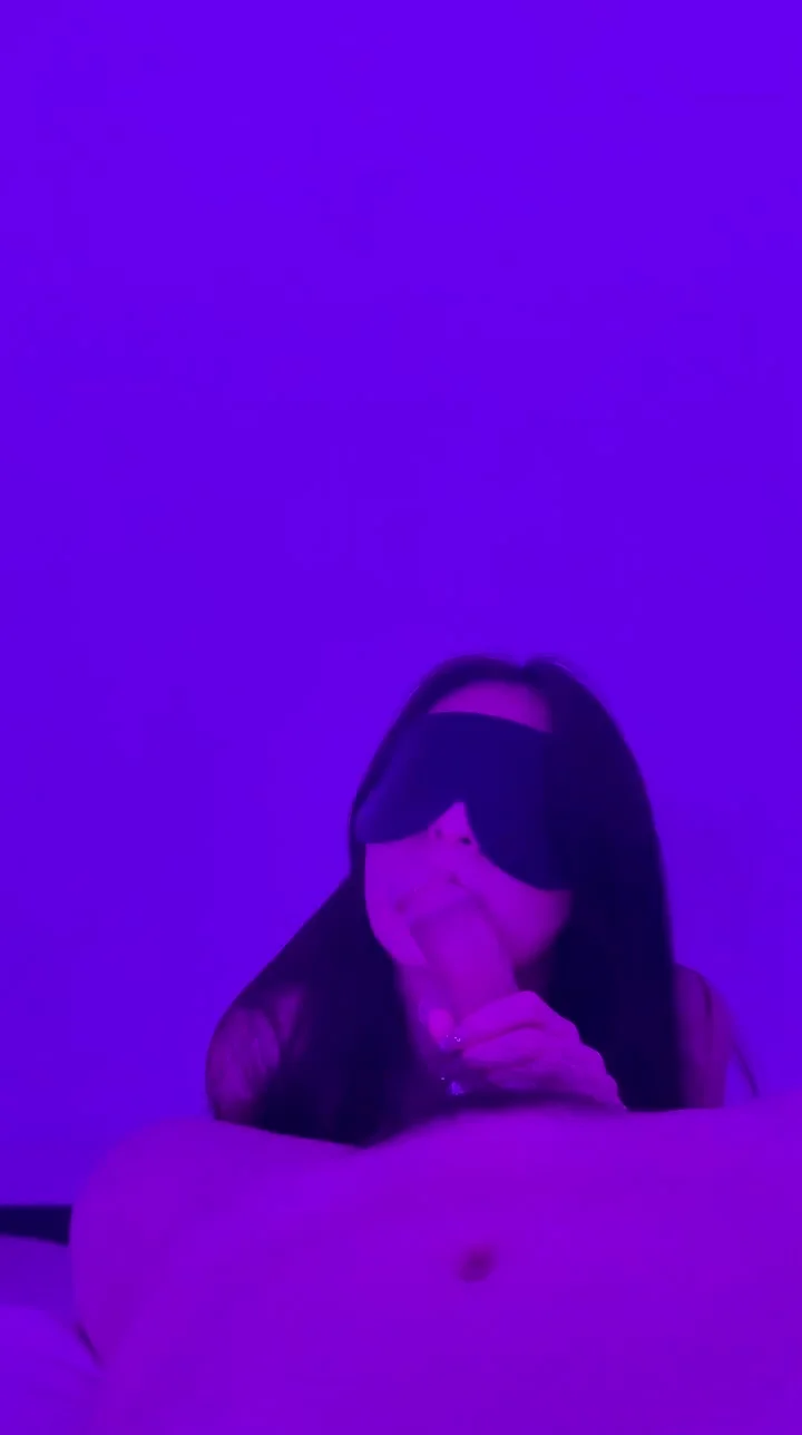 夏晴子 孟若羽 - 自购高颜值福利姬-逼太松都不愿意操，插两下没感觉就出来了，让母狗口爆射嘴里，可怜的母狗一直想挨操