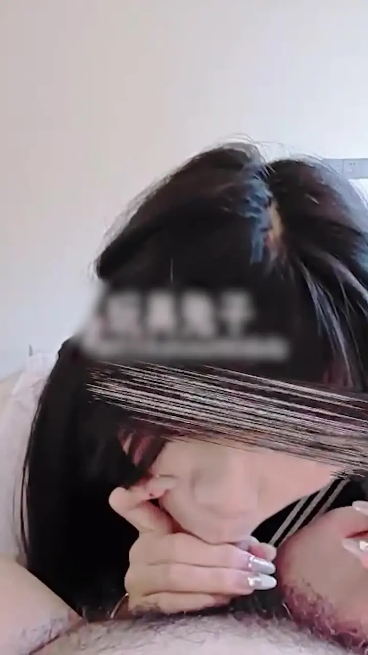 Truyện khiêu dâm trực tuyến - Em gái trở nên dâm đãng một cách khó tin