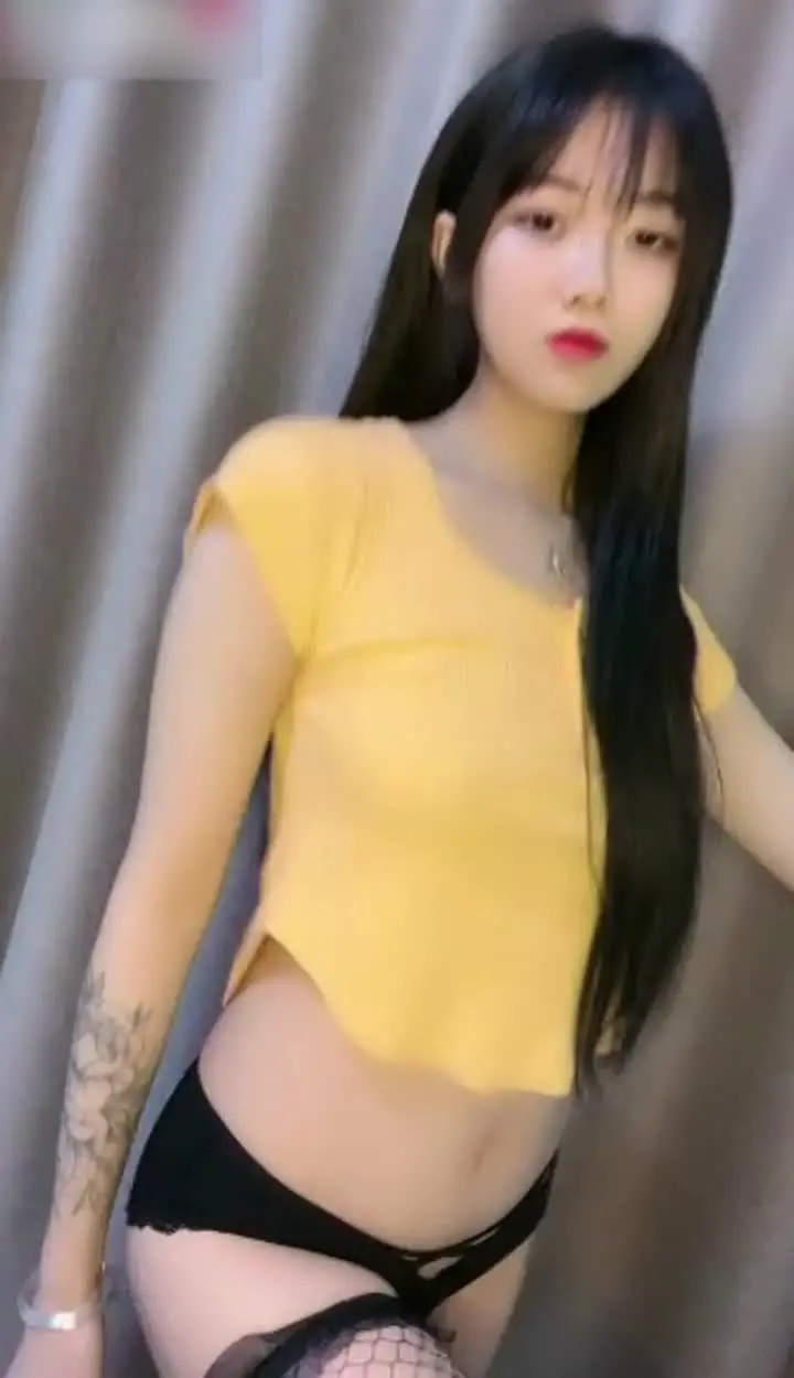 中国 色情 片 - 高颜值女神脱衣诱惑