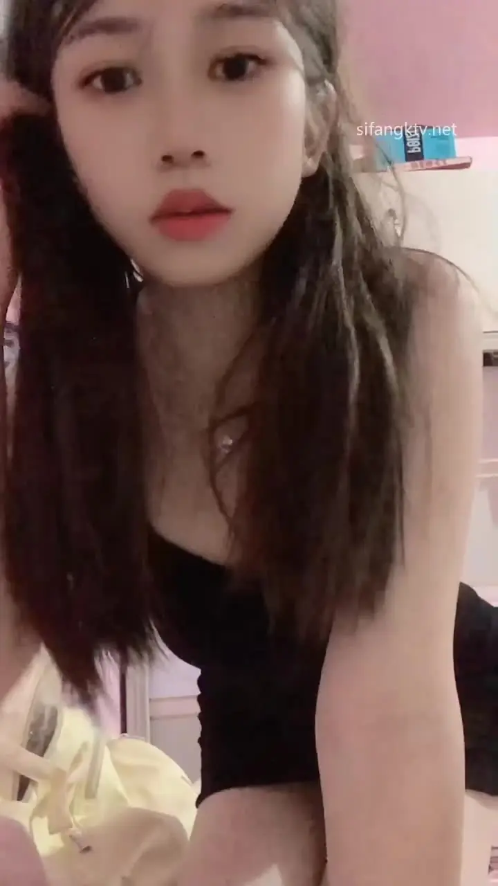 丝袜骚妻 最新 - 太无聊了小小的冒个泡