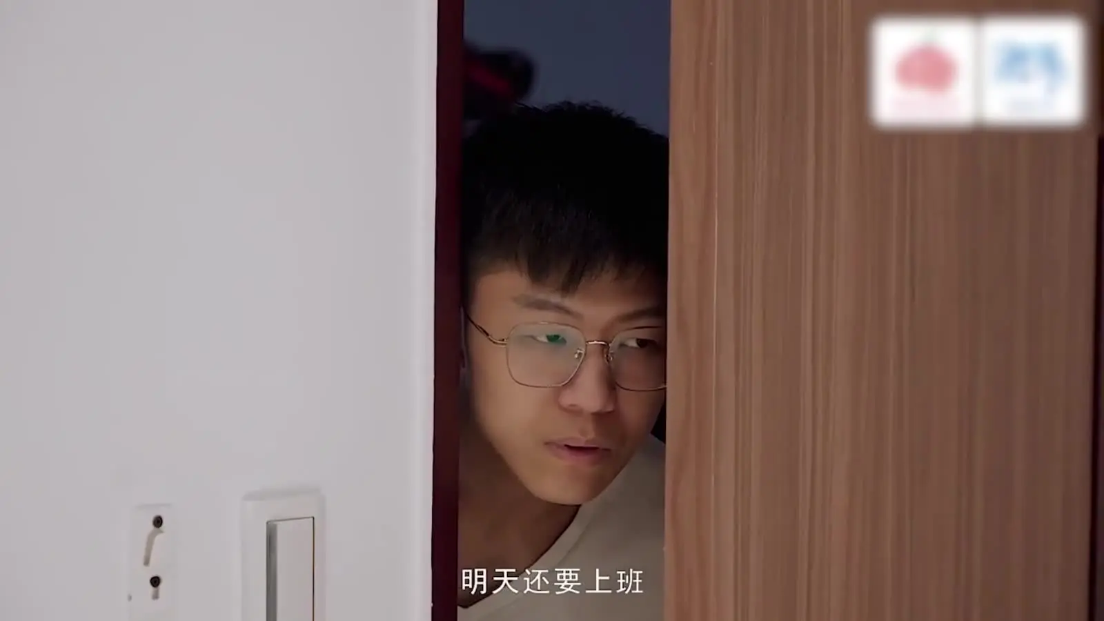 观看 色情 - 蜜桃影像 我的嫂子竟然是个性瘾患者