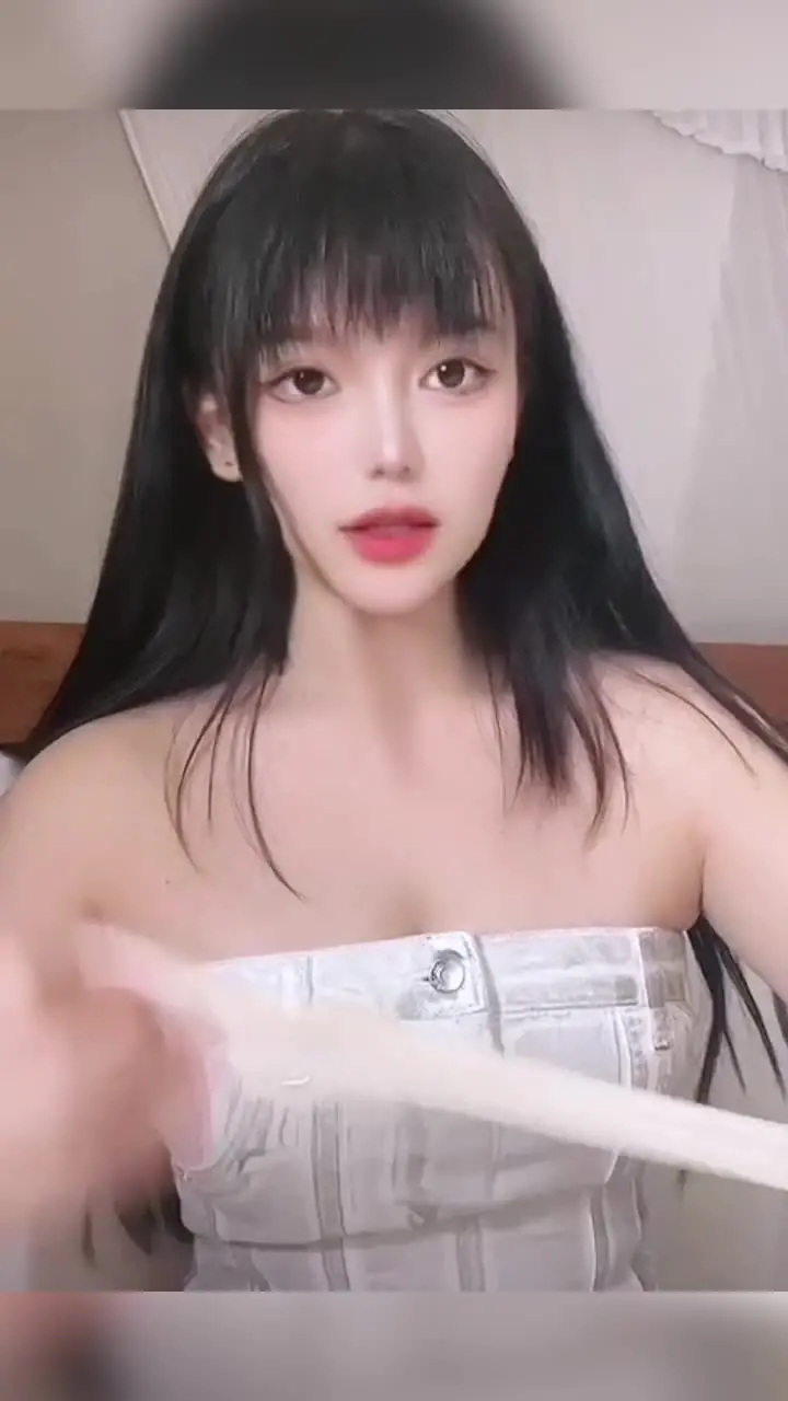 色情视频网站 - 整容女神表情这样搔不搔阿？