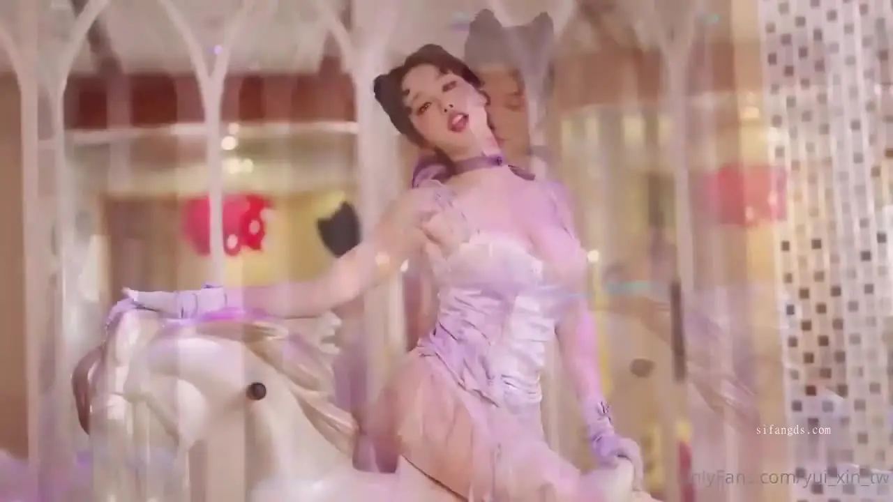 无套内射酥乳女神，AV棒调教潮吹N次，粉嫩白虎湿滑蜜穴，肉棒爆操汁液泛滥，女神小穴被内射