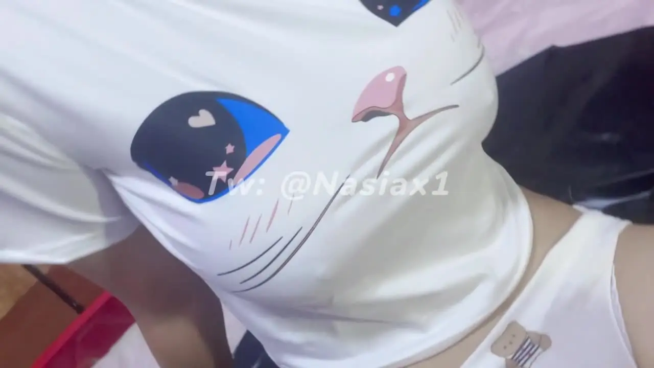 巨乳白虎母狗被内射，回家做爱操骚逼大波直甩，疯狂骑乘很饥渴的样子，操得鲍鱼充血粉嫩诱人