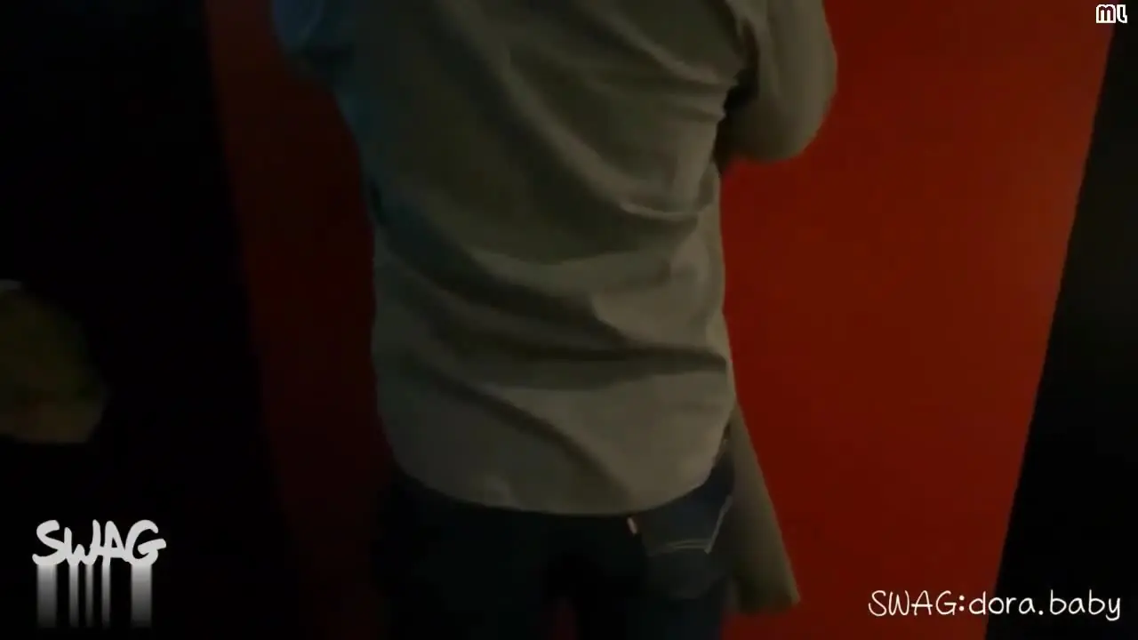 【Kích thích trải nghiệm đầu tiên】Chiến đấu nảy lửa trong rạp chiếu phim riêng! Sau khi năn nỉ mãi, cuối cùng cô ấy cũng đồng ý xem phim cùng, quan hệ không dùng bao cao su với cô ấy, tiếng thở gấp gáp kìm nén kích thích.