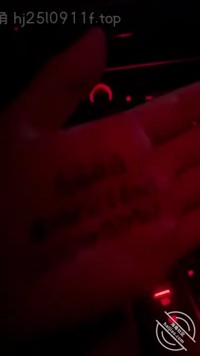 【乱伦大神】我的巨乳亲表姐，姐夫在家偷操怀孕四个月的姐姐，差点被姐夫发现，史无前例的刺激啪啪