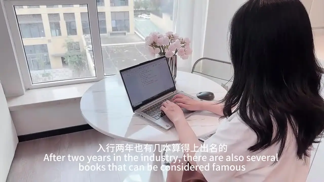 美女作家以性换租，被房东先生无套抽插，口爆吞精