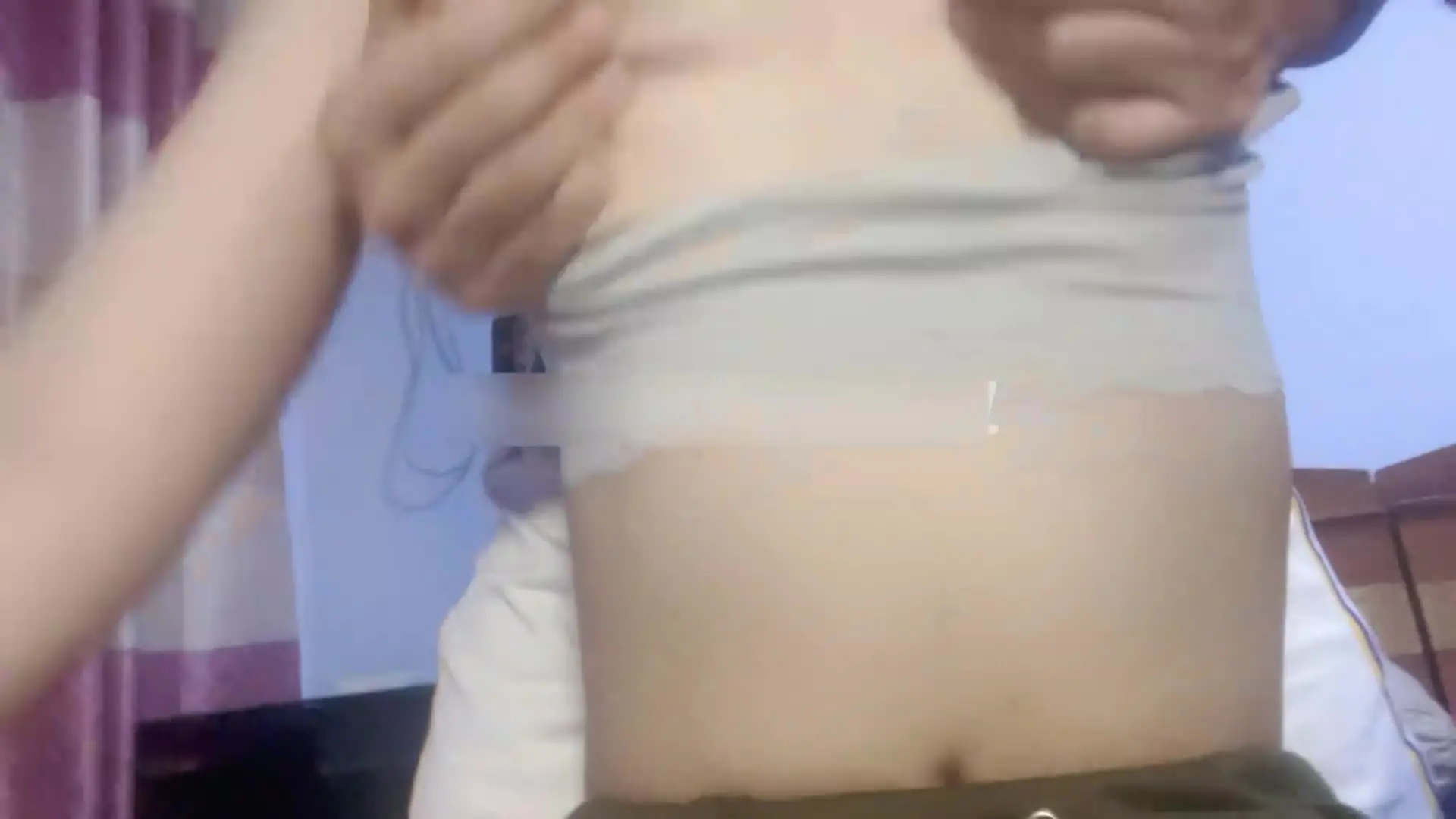 怀孕风波-例假推迟 深喉、乳夹、吞精