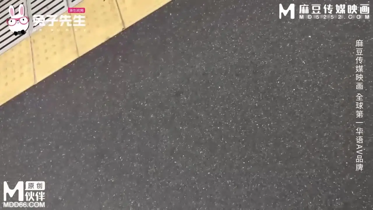 TZ-176 樱花妹性爱实录 地铁偶遇短裙JK - 兔子先生