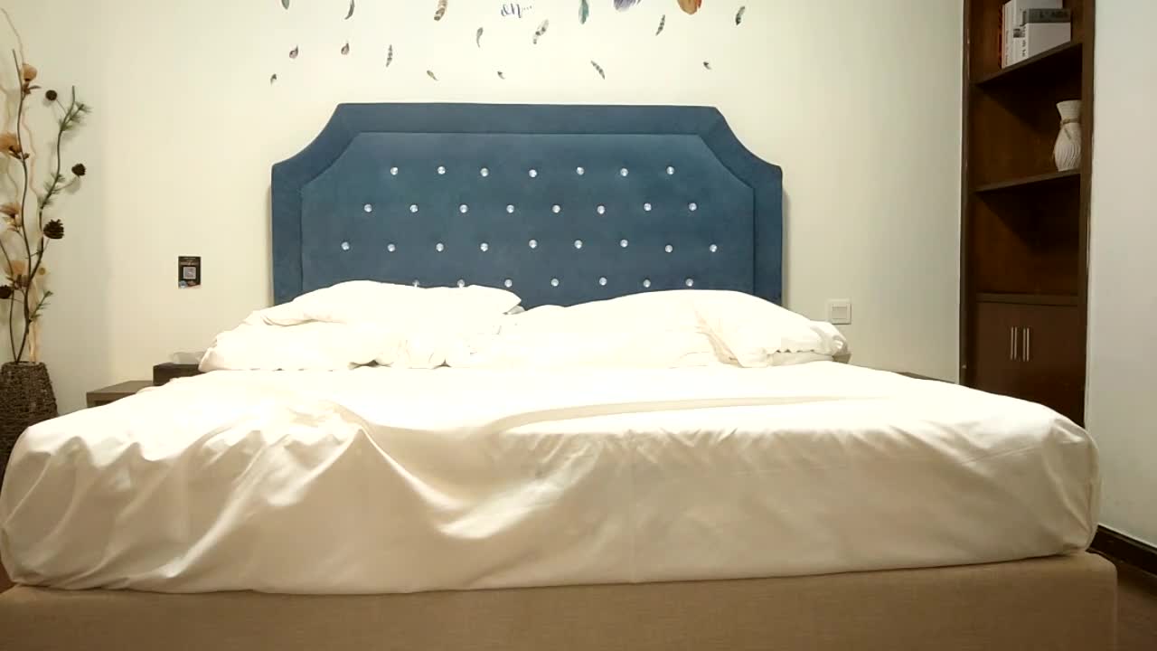 3p！气质颜值御姐遭大罪，被哥两轮流爆操，深喉大屌，爽的呻吟不断。