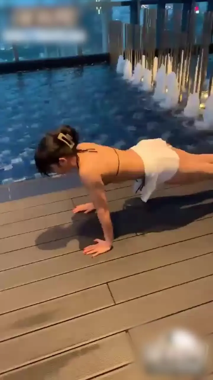 广州健身媛宋娅彤 高颜值六块腹肌金刚芭比 大尺度私拍