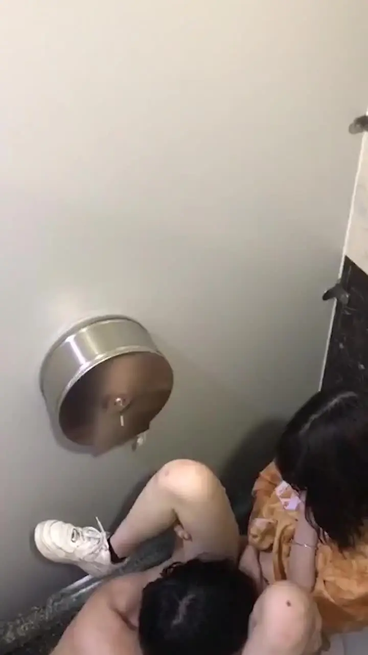 门事件 偷拍厕所爱爱我最爱