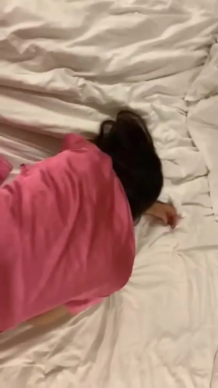 情趣红丝连体后入翘臀少妇