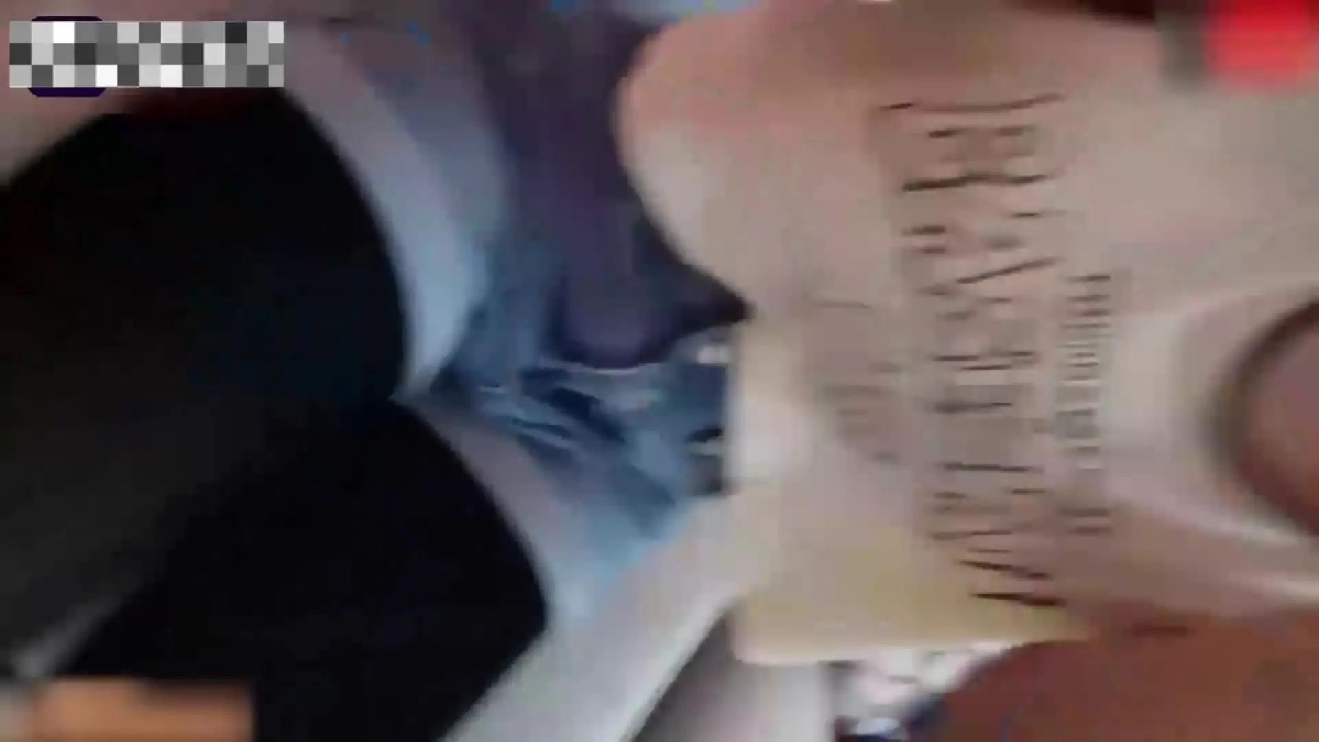 人间鬼父喂闺女吃春瑶乱伦初中萝莉女儿！