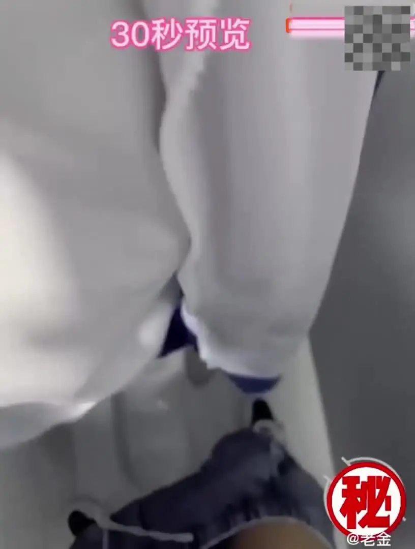 Bruder und Schwester Inzest Shijiazhuang No.2 Middle School Zhang Yutong riesige Brüste Cousin Inzest Tailed Cousin am Strand öffentlichen Test innerhalb Inzest