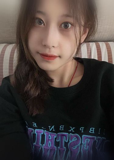 Sexy universitaria suplicando ser follada.