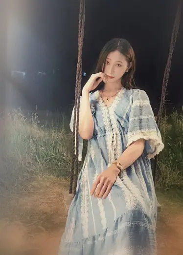 Maestro de piernas largas y alto contraste de color