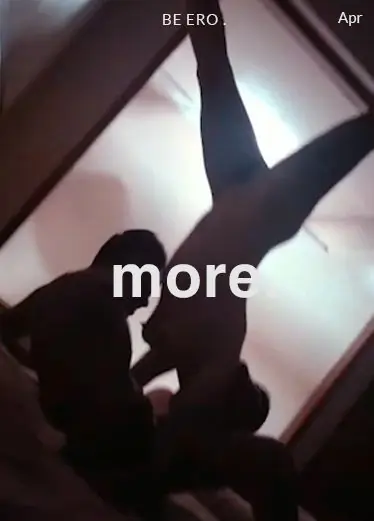 !!!! Einen Schwanz kopfüber zu essen ist genial.