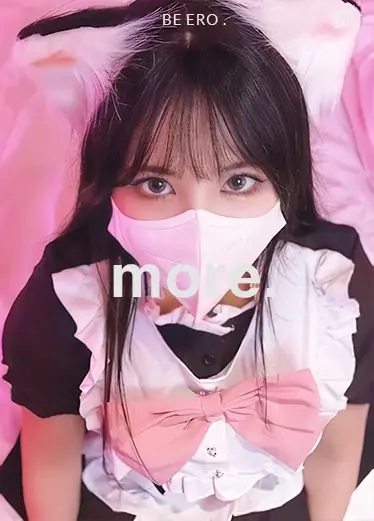 Buckle Media Minnie yeni modeller için deli oluyor.