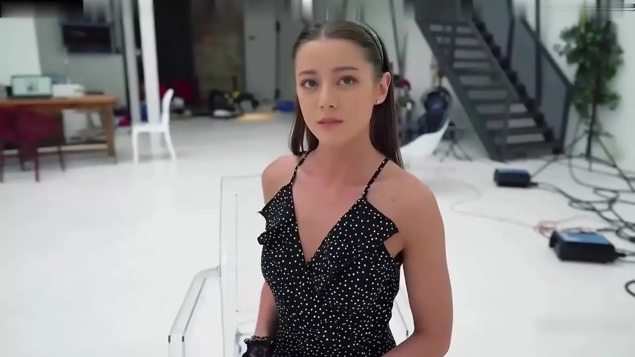 Al—迪丽热巴_勾引摄影师激情性爱无码