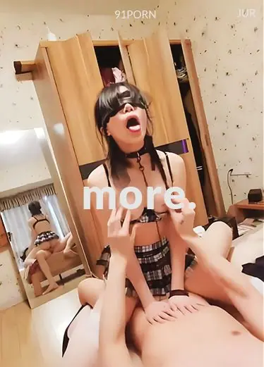 母狗小学 被主人爸爸暴力深喉调教，被操的高潮浑身颤抖！