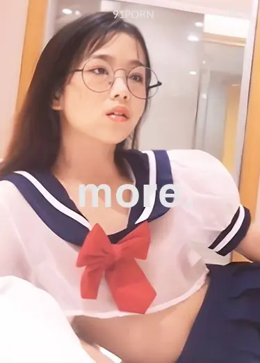 百人斩系列 透视JK制服眼镜妹在床上真的很乖巧