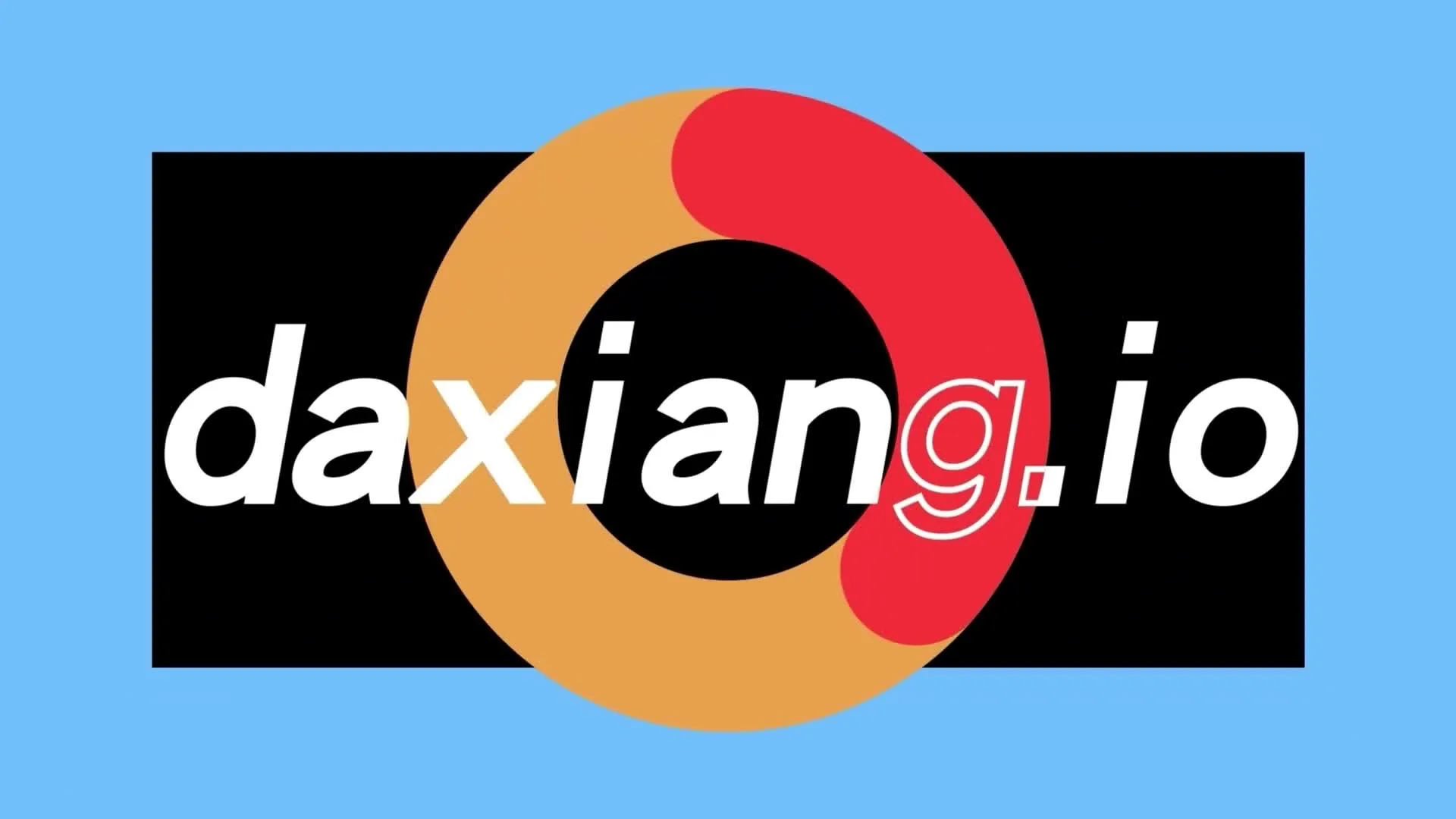 Elephant Media] Roxy, la pervertida fotógrafa callejera, es sexualmente agresiva con las jóvenes.