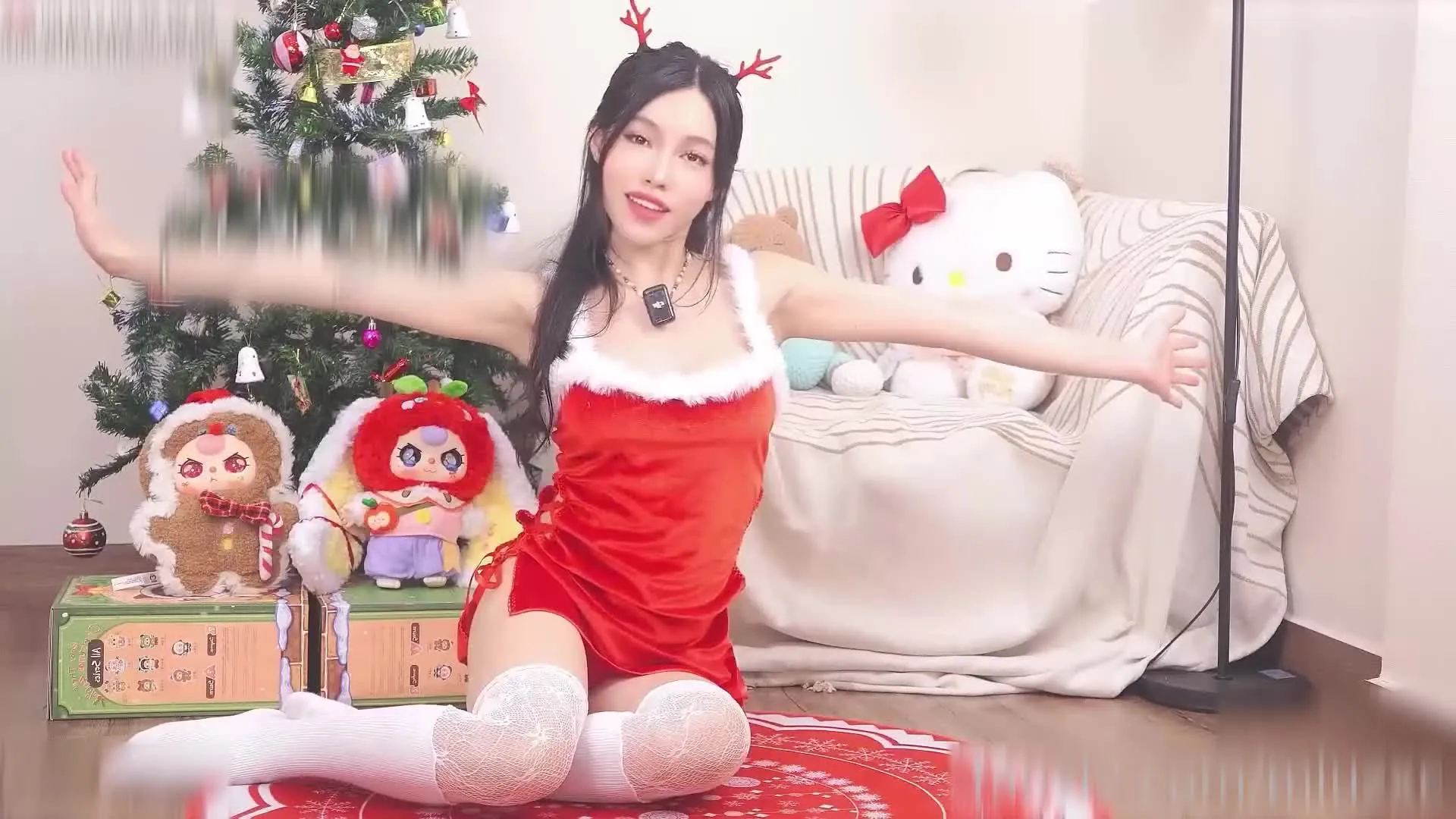 Vietnamlı sürtük Miuzxc Noel mastürbasyon projesi, tüm pembe kedi kedi su dolu ve beyaz bulutlu!