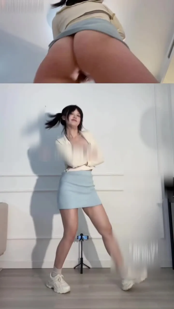 미지리는 셰이크올로지 센세이션을 일으킨 옥수수인데, 그녀가 알몸으로 춤추는 모습을 보면 기분이 좋아집니다.