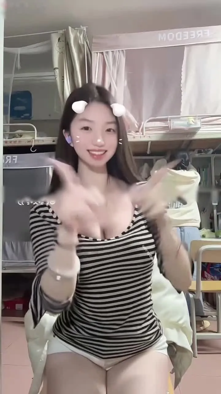 [Atención al estilo de vestir] Jiangda colegiala sangrando