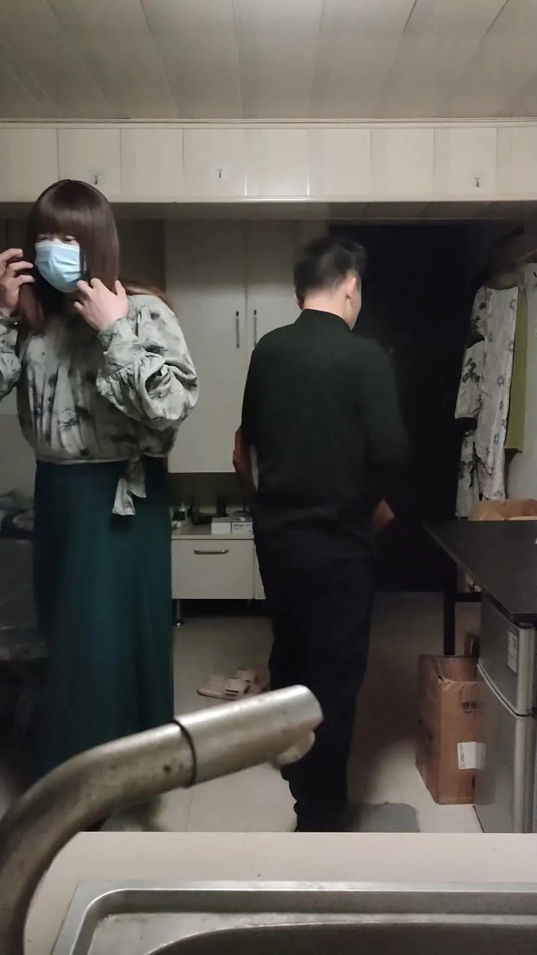 Kapı Olayı Kızıl Kardeş Video Koleksiyonu Sahte Leydi Ah Hong Düz Erkekleri Oynuyor Serisi Tam Sürüm_04