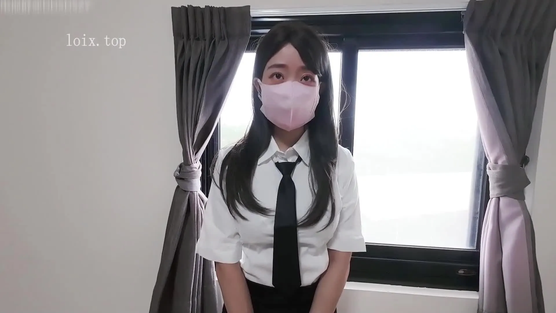 Vos performances sont médiocres ce mois-ci ! S'il vous plaît, écartez les jambes et utilisez votre chatte pour compenser vos lacunes !