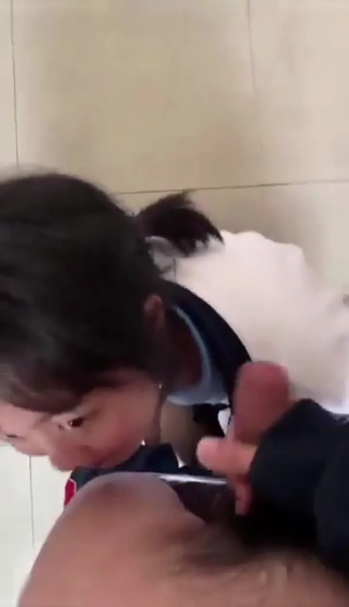 Lorsque ma sœur rentre de l'école, elle veut manger des snacks.