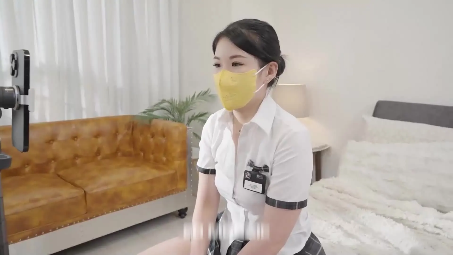 EdMosaic Première vue masturbation ! 4P gangbang X petite copine lubrique ! La petite copine en manque d'amour !