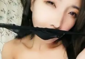 一坊极品美女主播粉穴翘臀拉克丝一多露脸自慰大秀_
