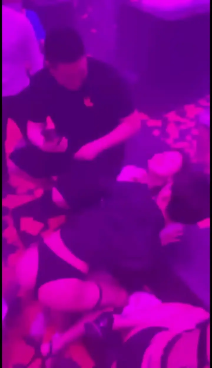 [Las últimas fugas, Shake 3 millones celestial descendente Wen incluyendo el flujo de salida anterior a partir de mayo la última] a la cara de oro maestro tiro lamer la polla limpia después de hacer dinero