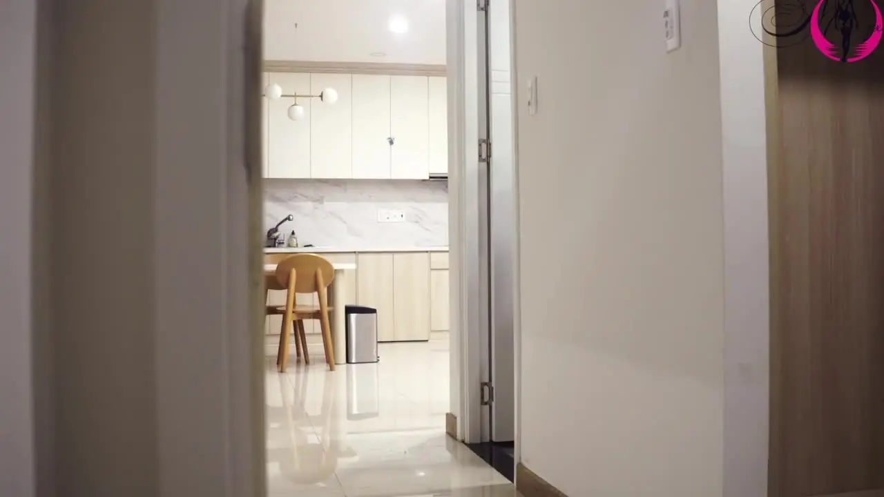 Fille dévergondée Faux exorciste Combat entre la lumière et les ténèbres Exorciste Réunion d'exorcisme humide Éjaculation Chute de l'exorcisme