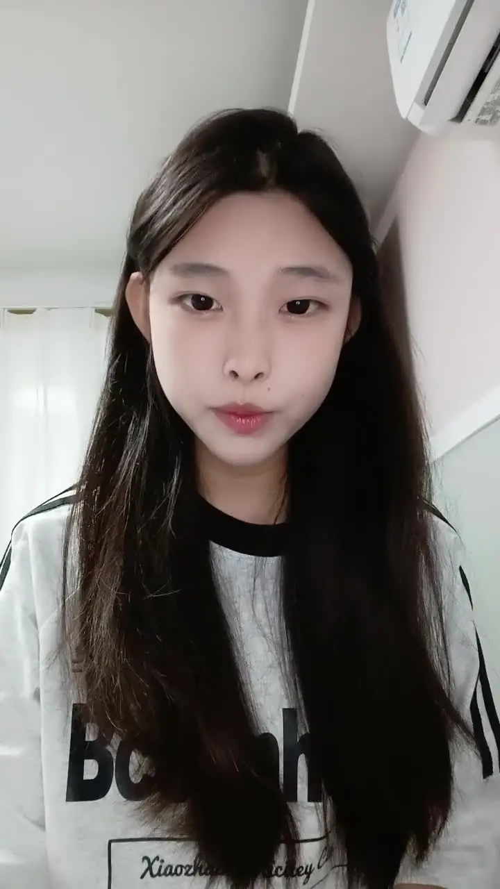 작은 딸기가 정말 맛있다] 순정 여고생 G 우유 미인 얼굴 포인트 같은 프레임 핫 댄스 자위 미인