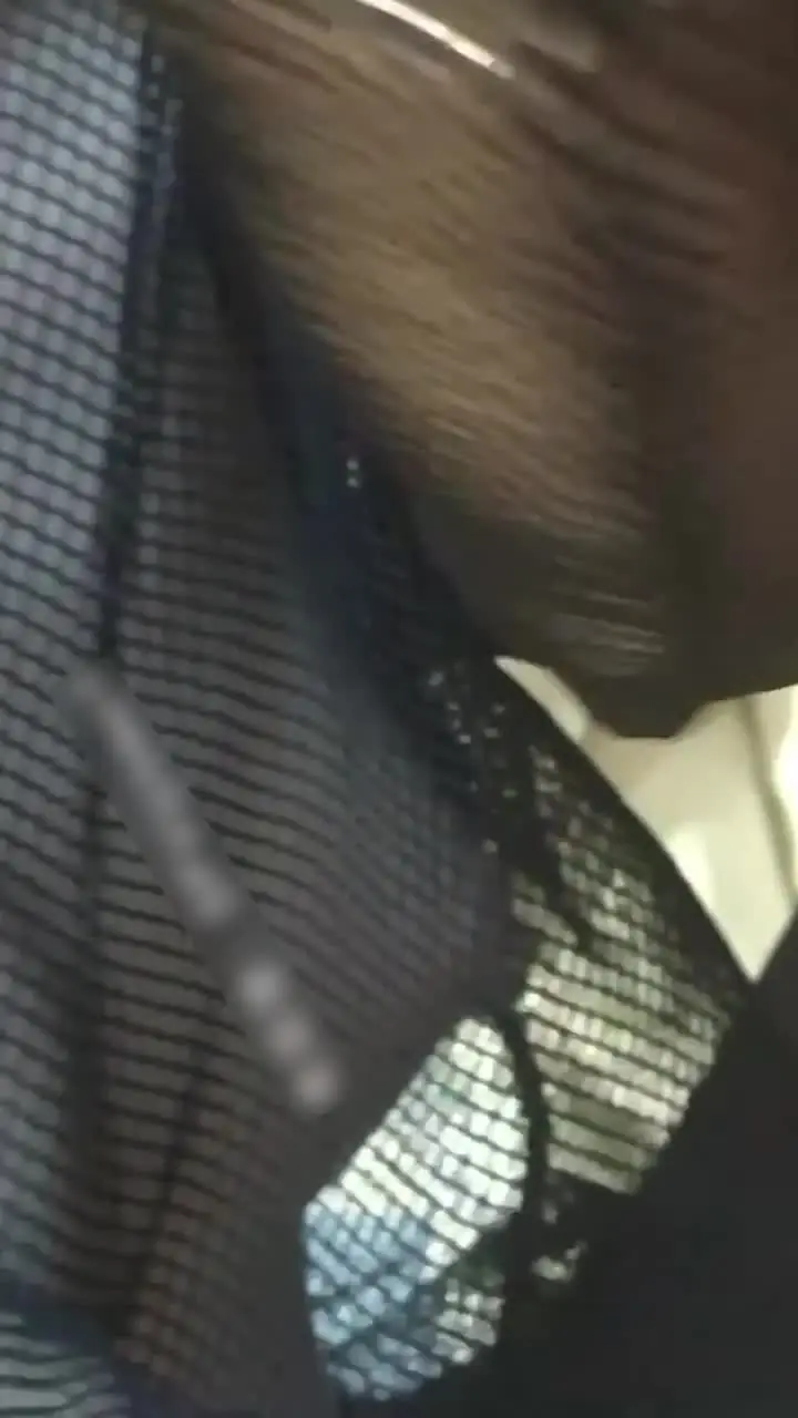 Trải nghiệm tình dục hoàn hảo của cô nàng xinh đẹp, chân dài, mặc tất da chân trong sáng và tiến sĩ X