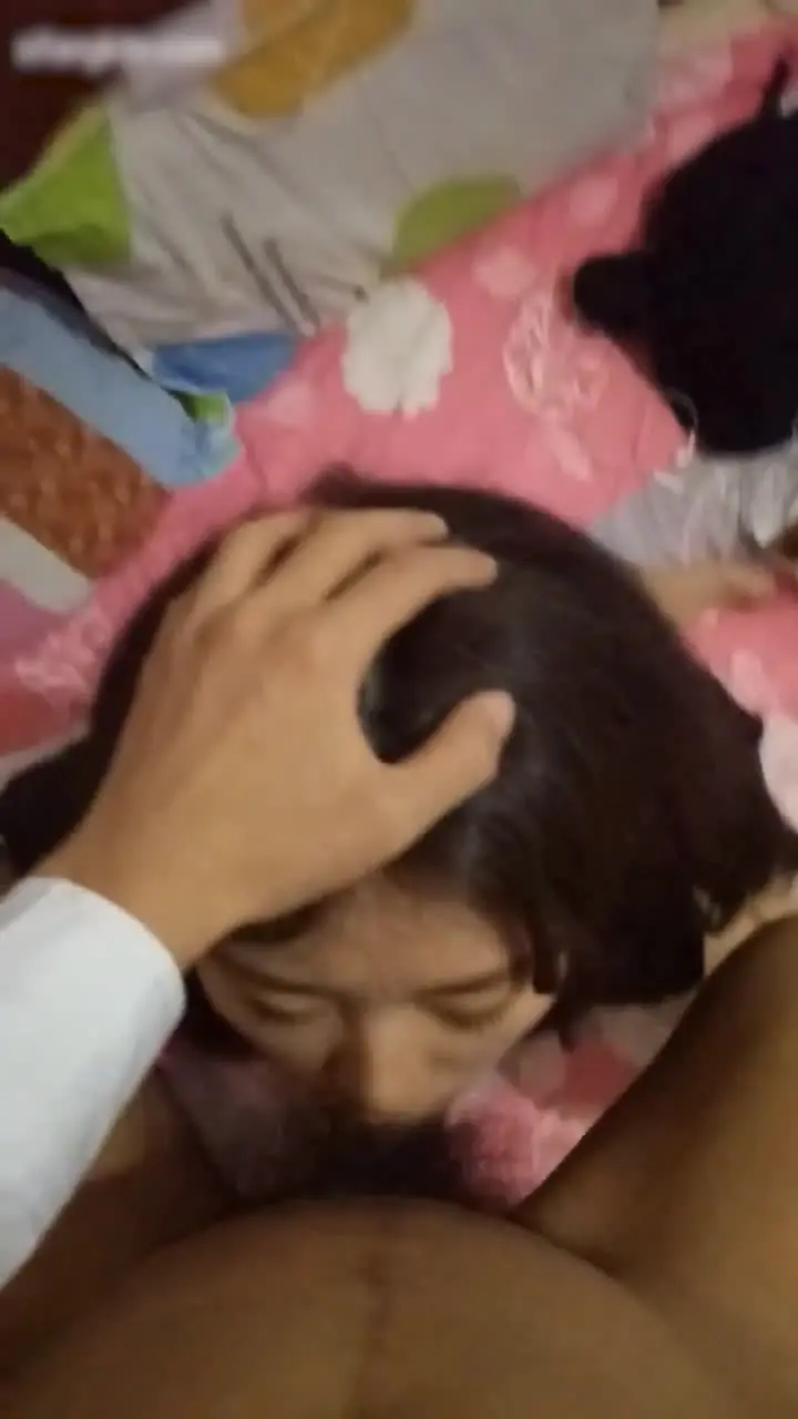 [Выбор редакции] Дверь события Шаньдун университета тихие очки студентки колледжа и ее парень вне кампуса сожительство ежедневные секс селфи, простые девушки были обучены в контрастные сучки