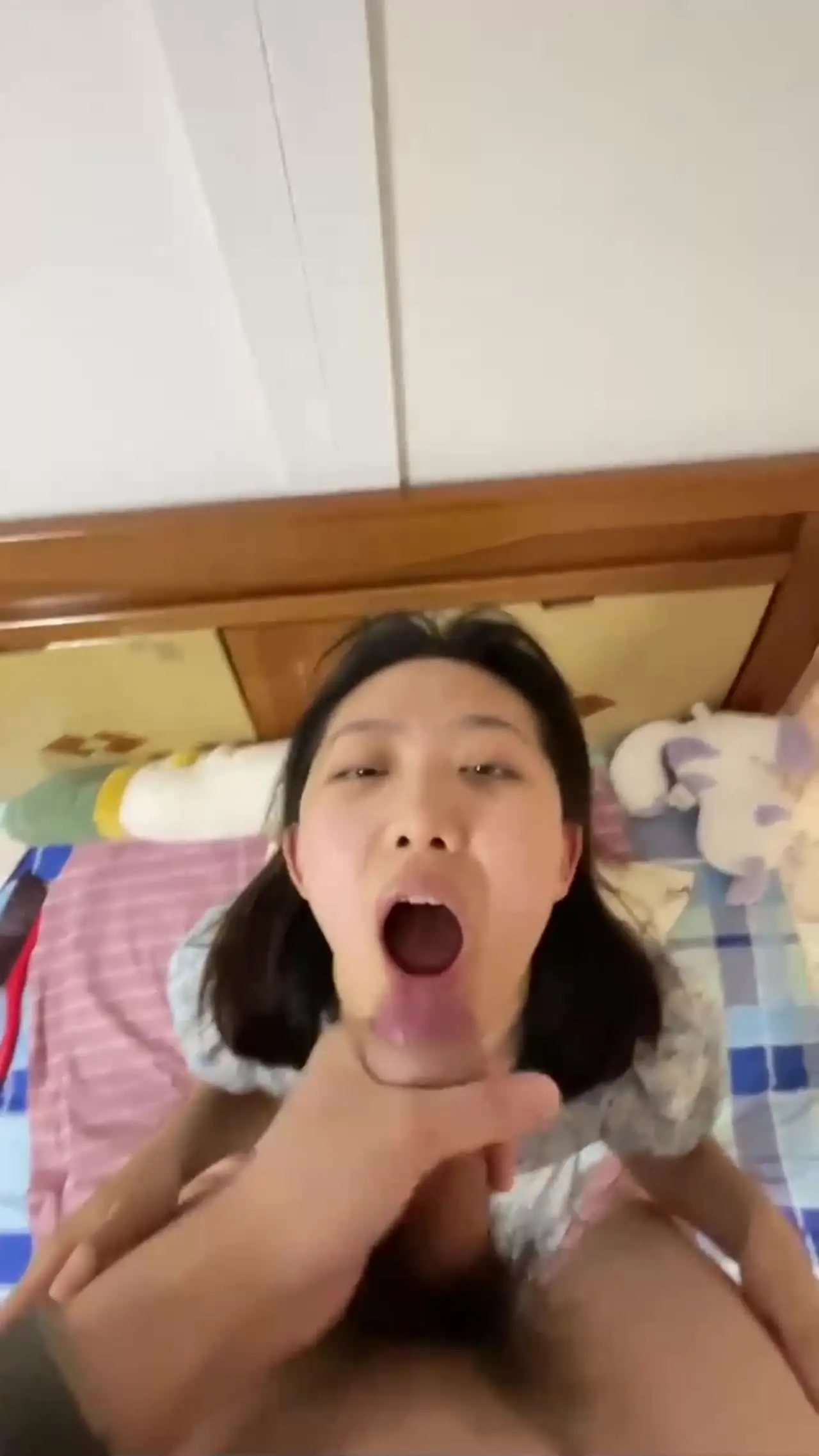 约 炮 聊天 记录 - 这个少妇是我对门邻居，老公在外上班，我老婆也经常出差，我家有时在她家，有时在我家偷情！