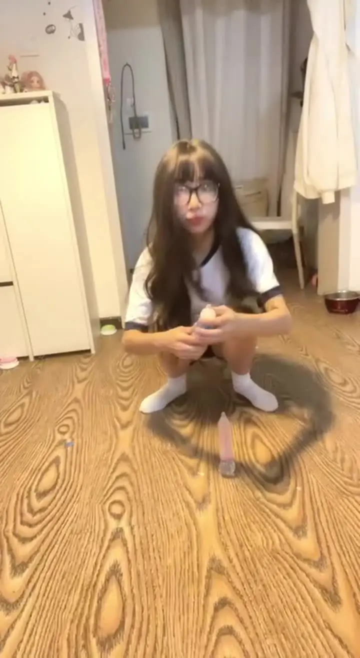 sgao24 91porn - 学着狗狗吐舌自慰